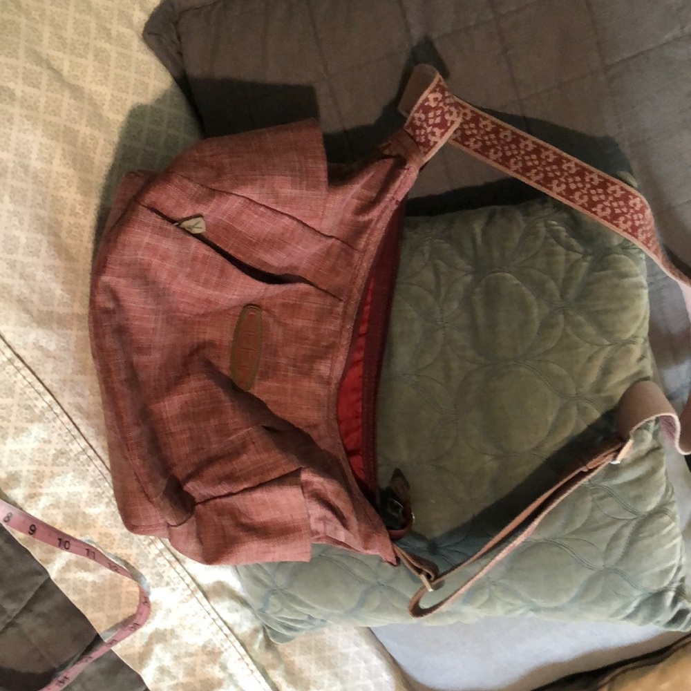 Keen Crossbody Bag